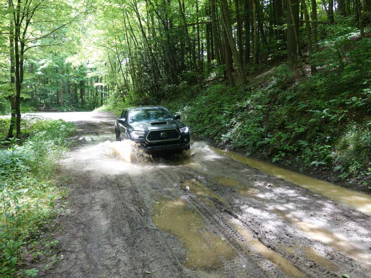 Brown Gap Road photo 3