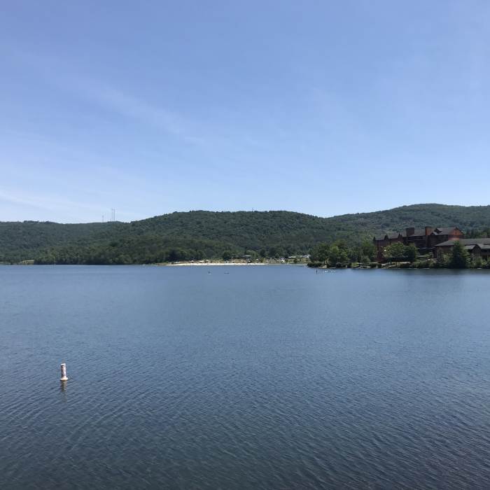 Near Lakeside Loop Trail