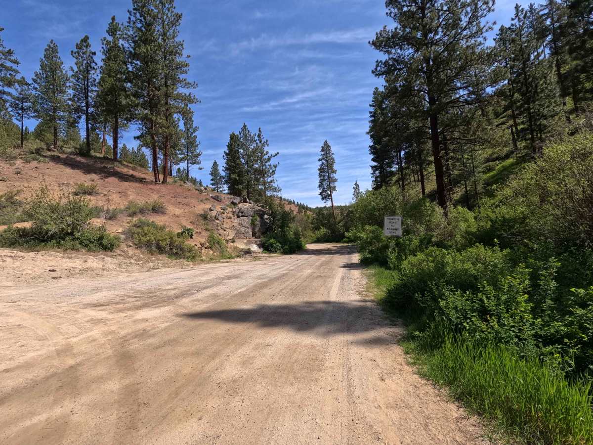 Mud Creek Road - FS 53 trail photo