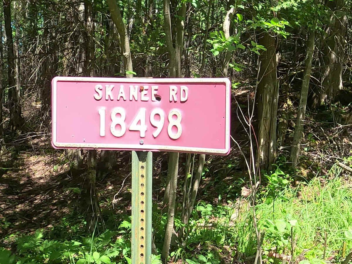 Dakota Farm Road trail photo