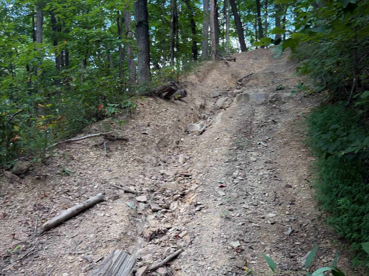 Laco Pit Trail  photo 3