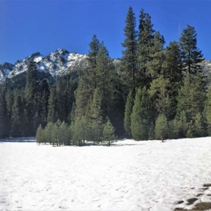 Near Emerald and Sapphire Lakes