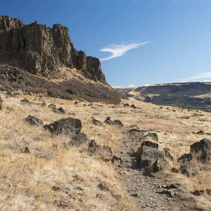 Near Horsethief Butte Hike + Rock Climbing Area