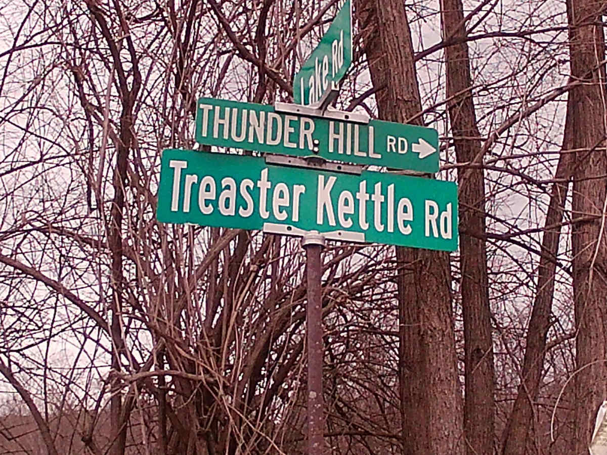 Treaster Kettle road trail photo