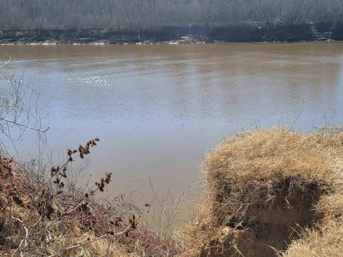 Follow the Red River photo 2
