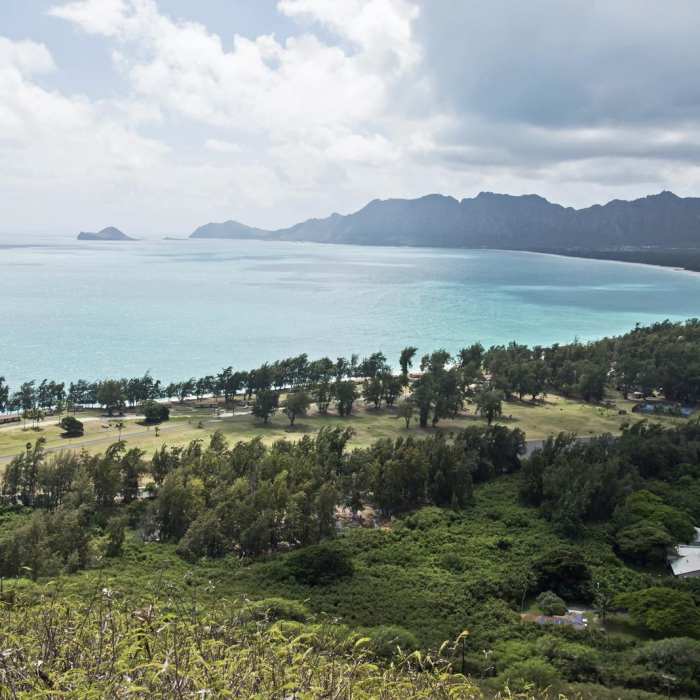Near Lanikai Pillbox Trail to Ka'Iwa Ridge Near Lanikai Pillbox Trail to Ka'Iwa Ridge