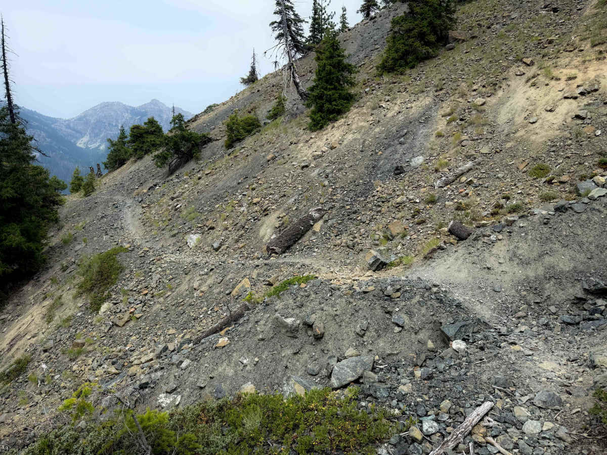 Boulder De Roux (Western Section) trail photo
