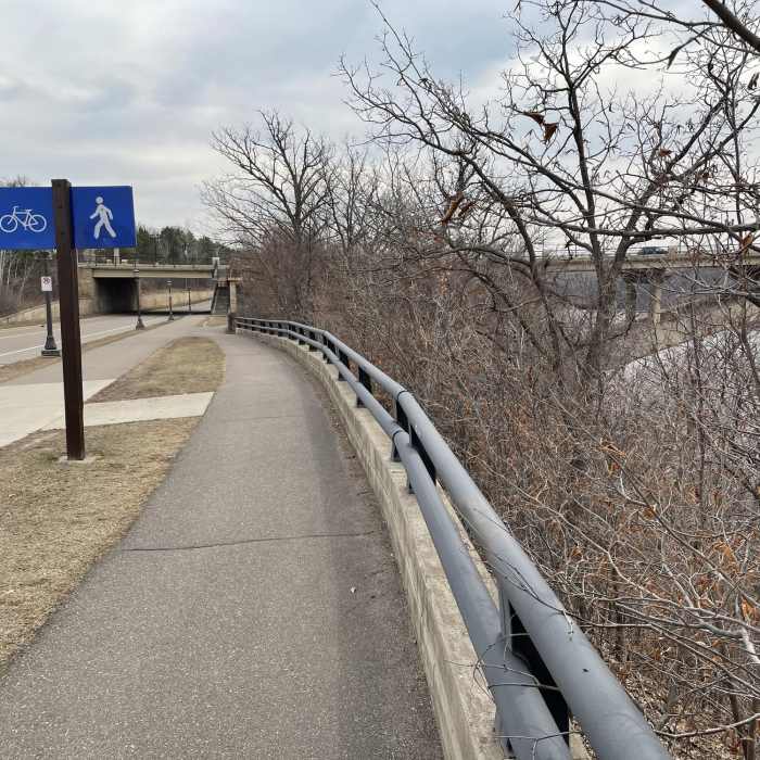 Near Mississippi Loop: Lake St and Franklin Ave Bridges