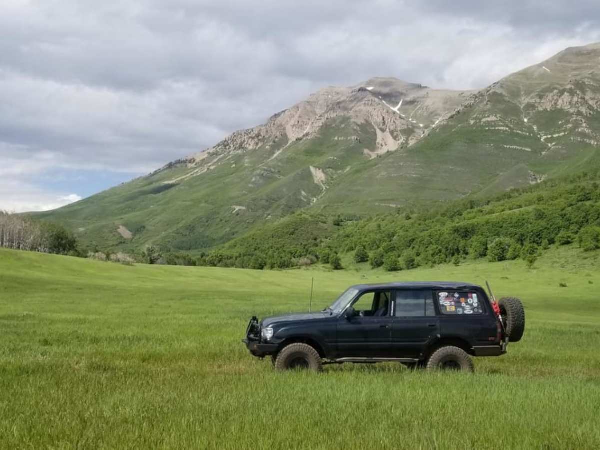 Timpooneke Road trail photo