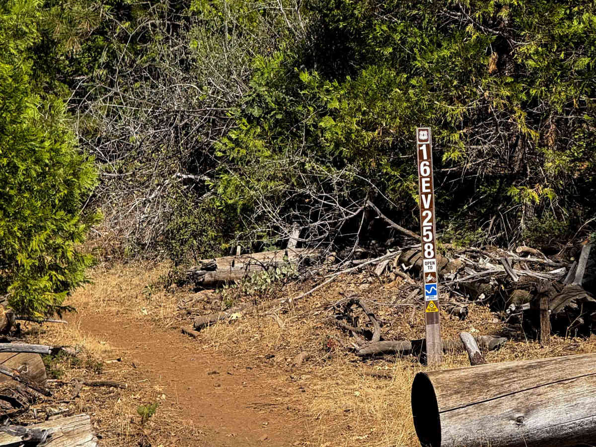16EV258  trail photo