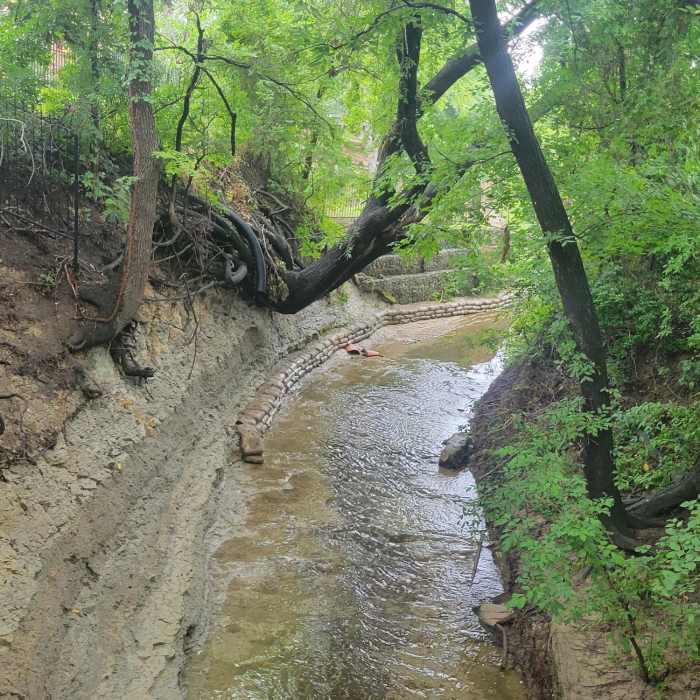 Near Chisholm Trail: 3 Bridges Loop