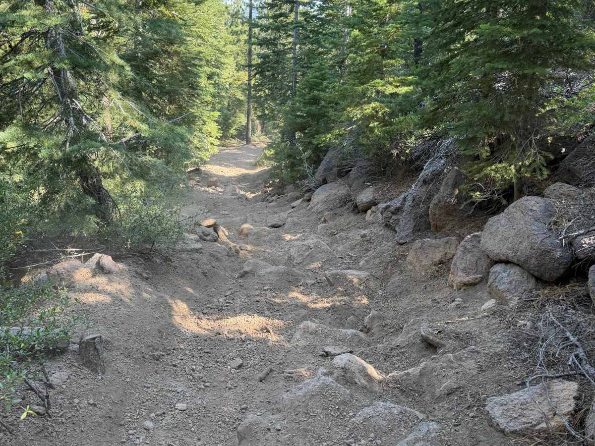 Lower Cena Lar Trail photo 4