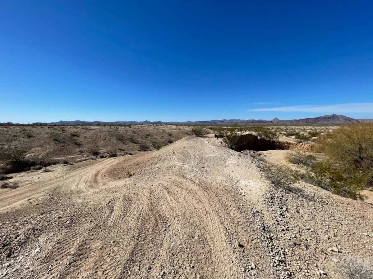 A Loop Into the Desert trail photo