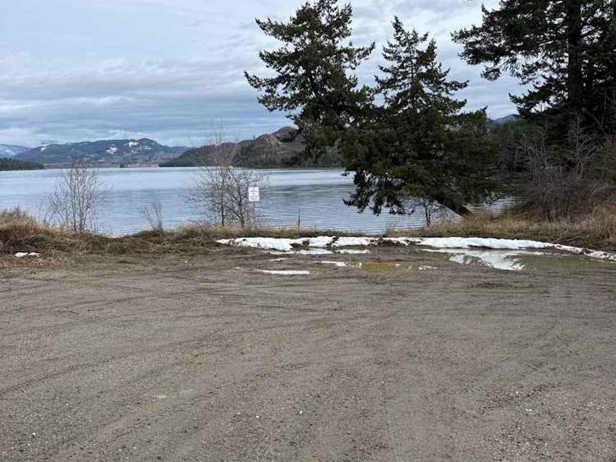 Elleen Lake trail photo