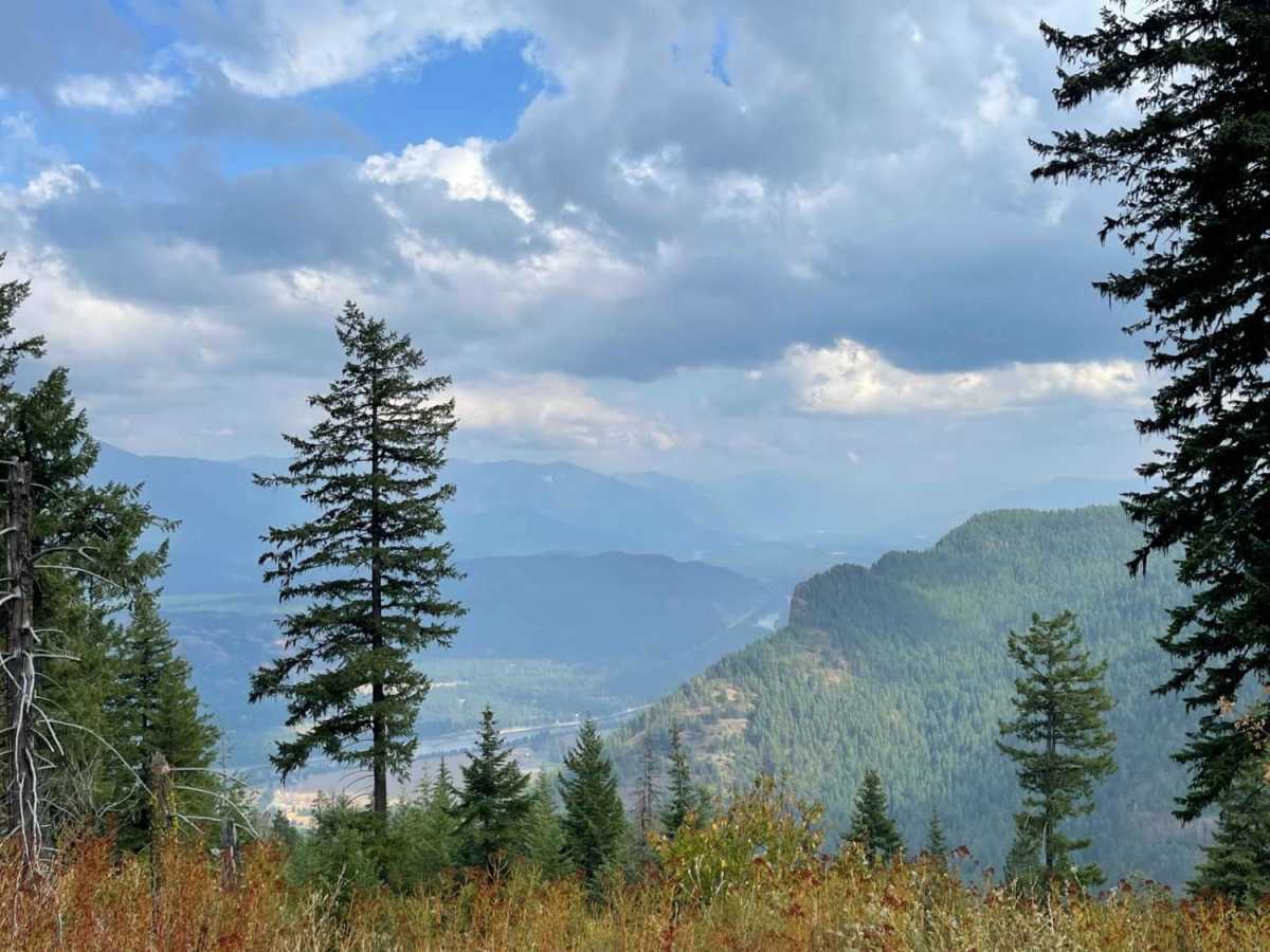 Derr Point trail photo
