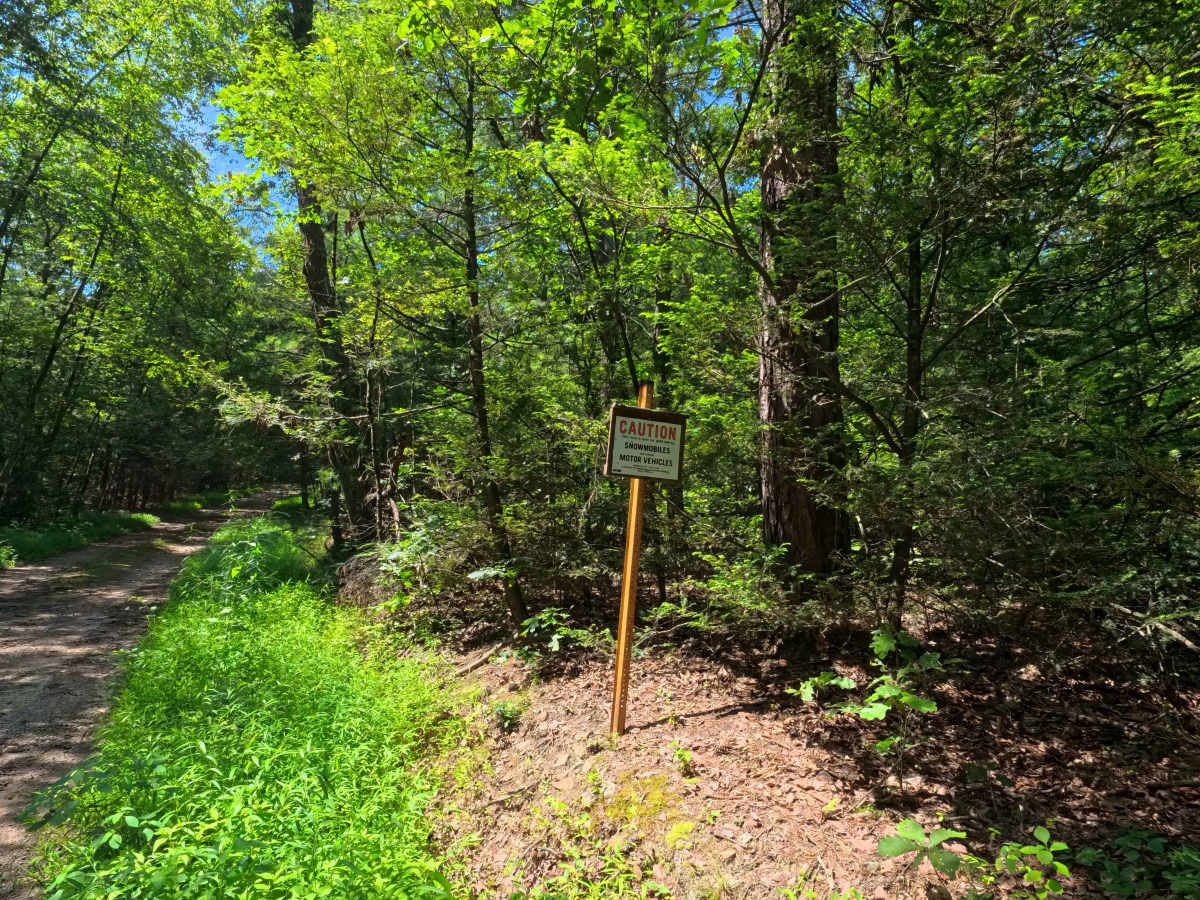 Leading Ridge Road photo 2