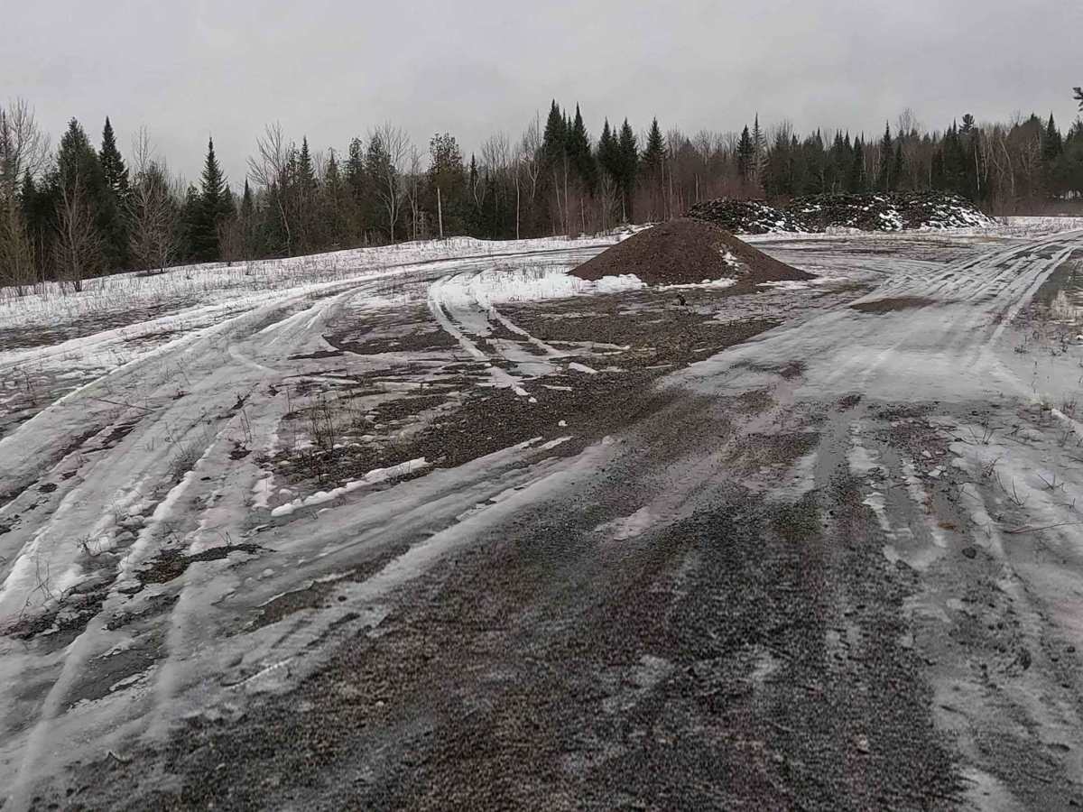Lower Stone Ridge Rock Pit photo 3