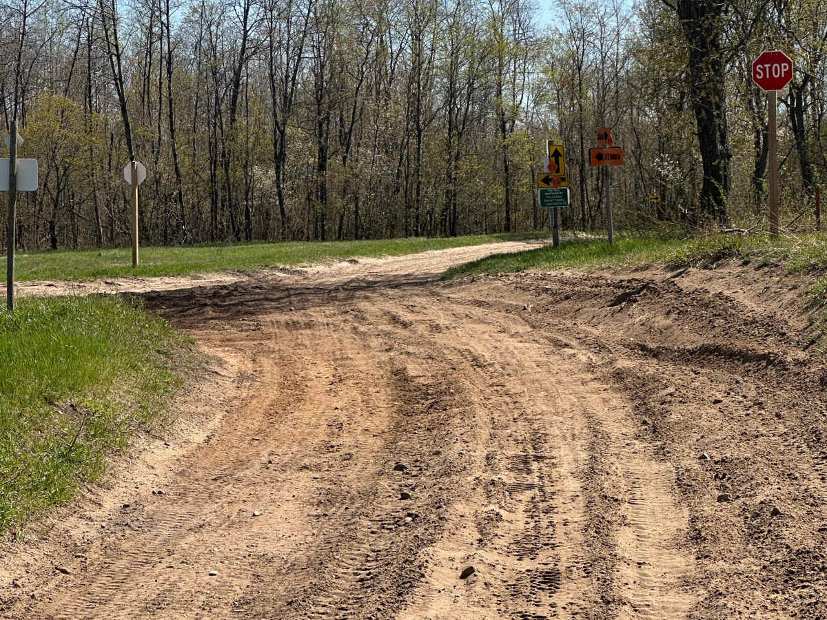 Summit Road photo 4