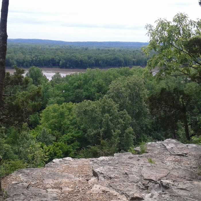 Missouri River overlook Near Lewis Trail