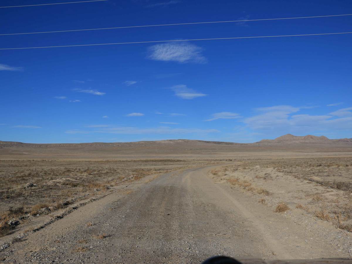South Puddle Valley Well Road trail photo