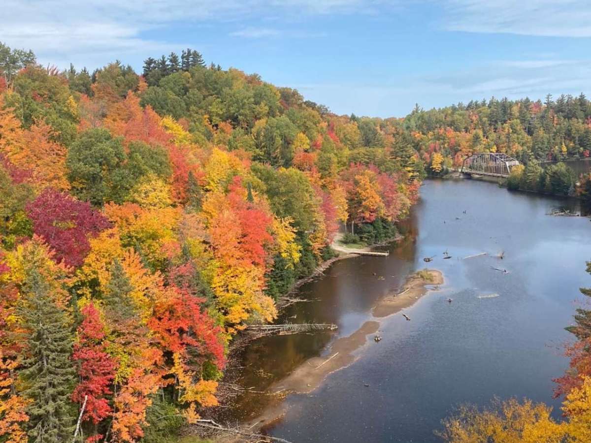 Old Bridge Overlook trail photo