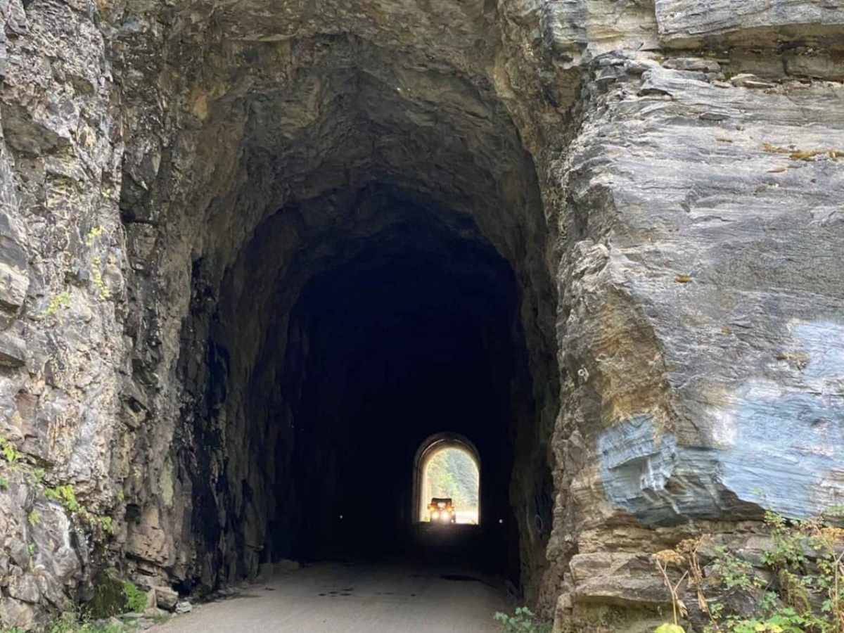 Moon Pass trail photo