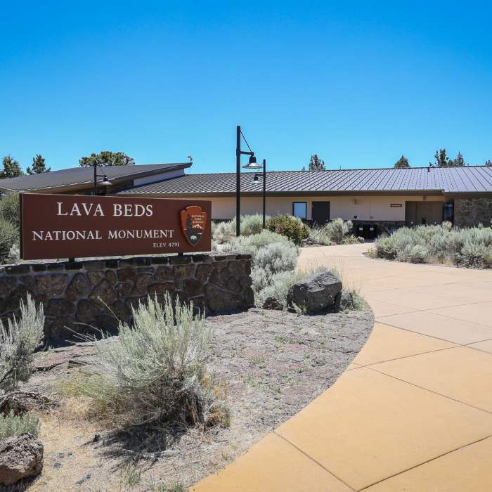 Near Mushpot Cave and Indian Well Cave