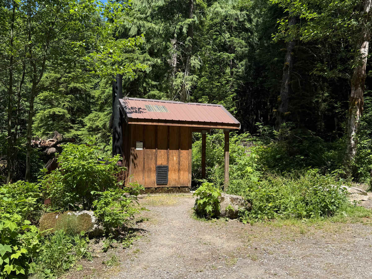 Elliot Creek Trailhead photo 3