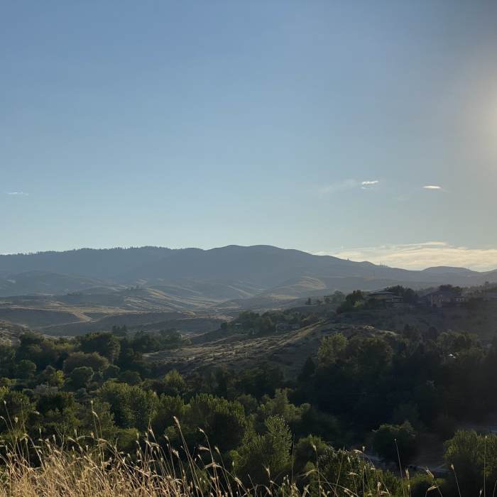 Near Tour de Camel's Back and Hulls Gulch