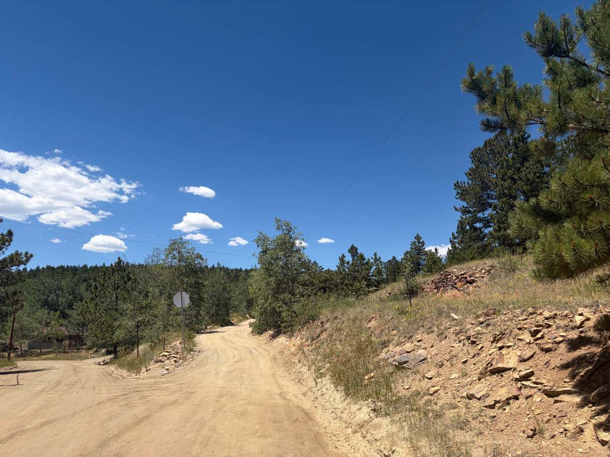 Alps Hill Road trail photo