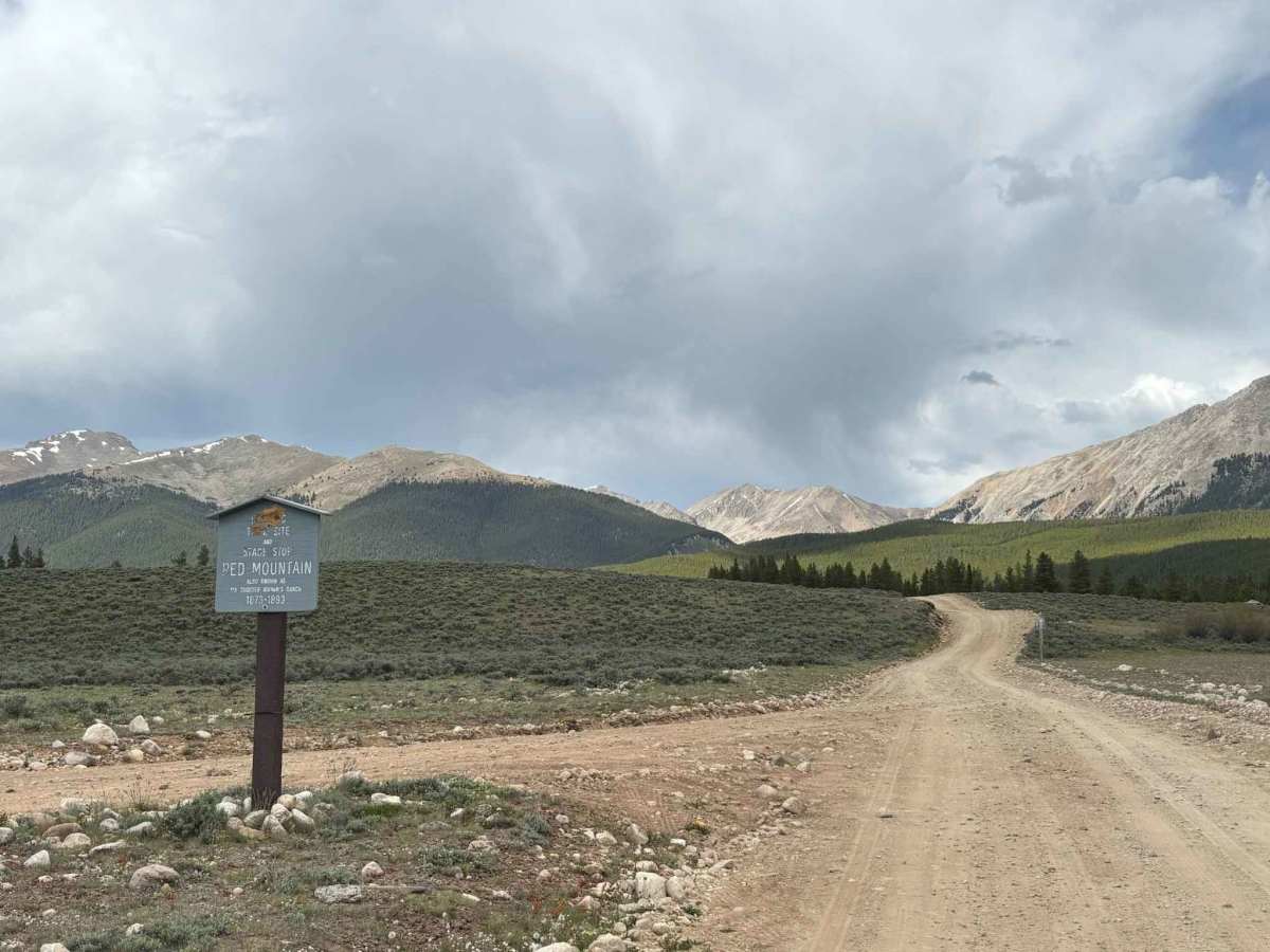 Red Mountain Creek Road trail photo