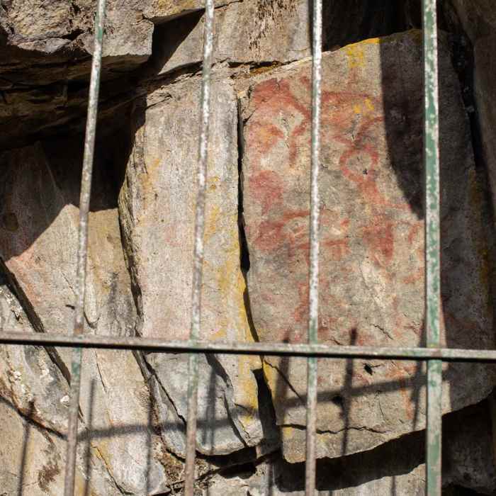 Near Indian Painted Rocks + Knothead Valley Loop Trail