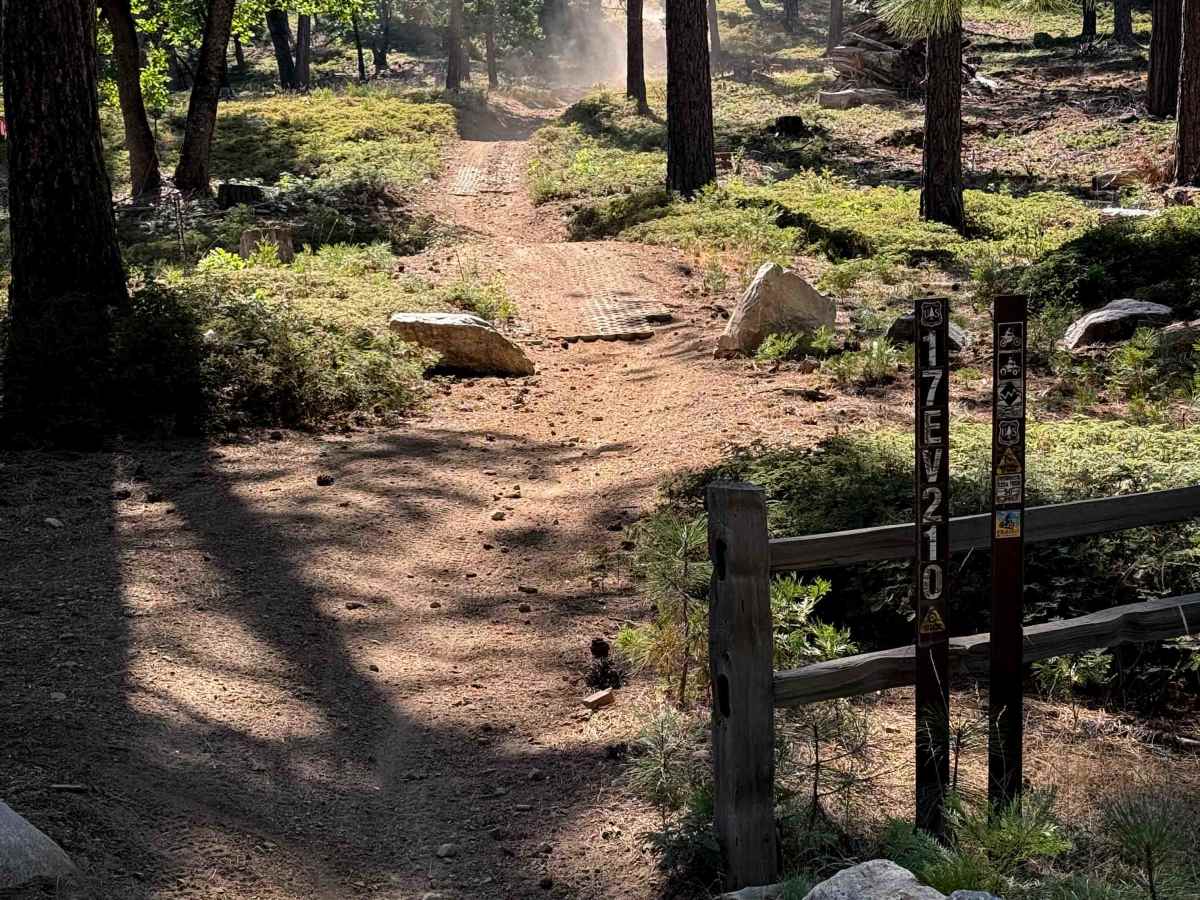 17EV210 trail photo