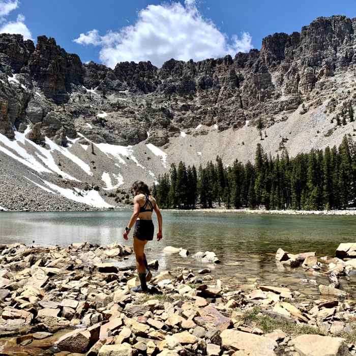 Near Snake Creek Trailhead to Baker Lake
