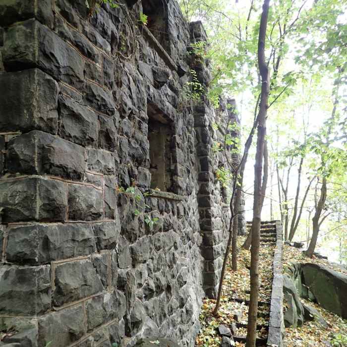 Near Palisades Interstate Park via the George Washington Bridge