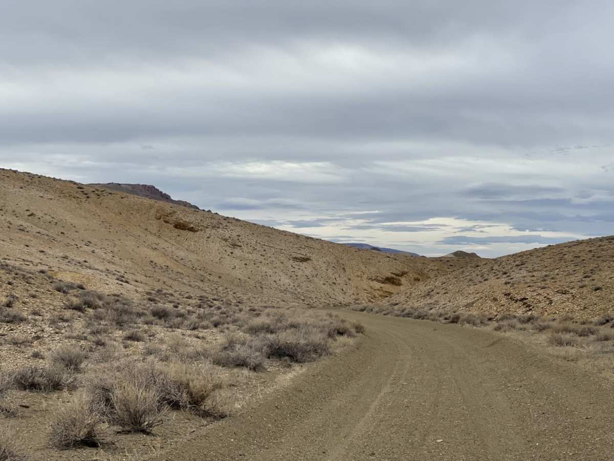 Cutting Through the Jawa Canyon photo 6