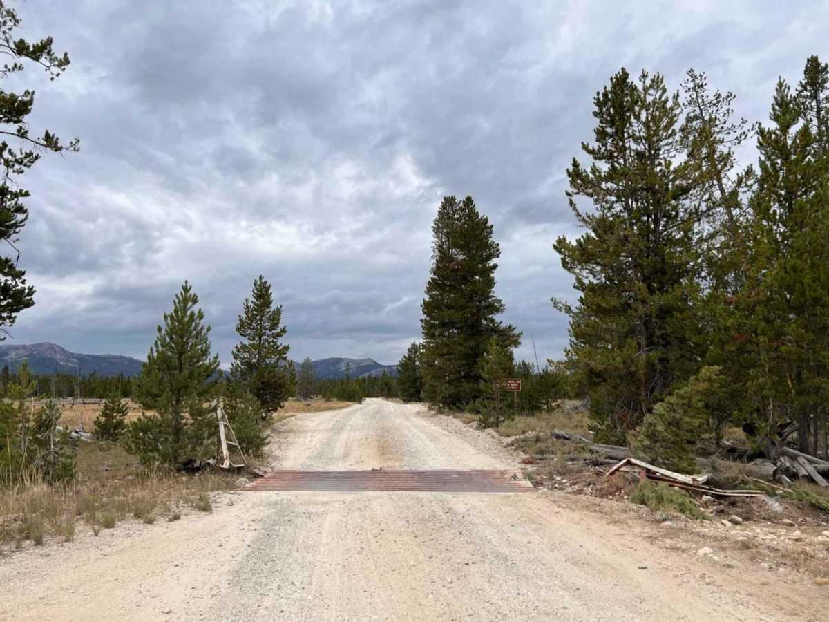 Elk Meadow Trailhead photo 3