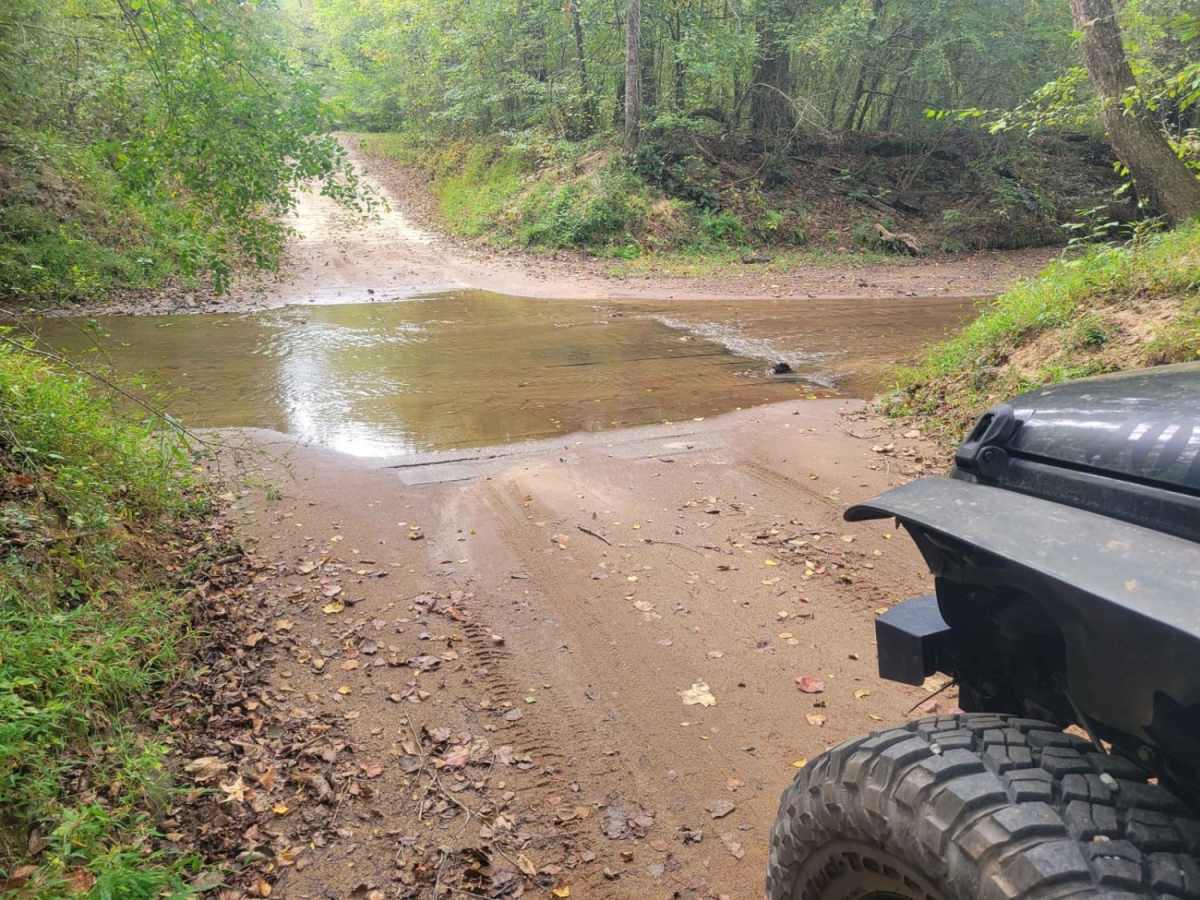 Skull Shoal Pass trail photo
