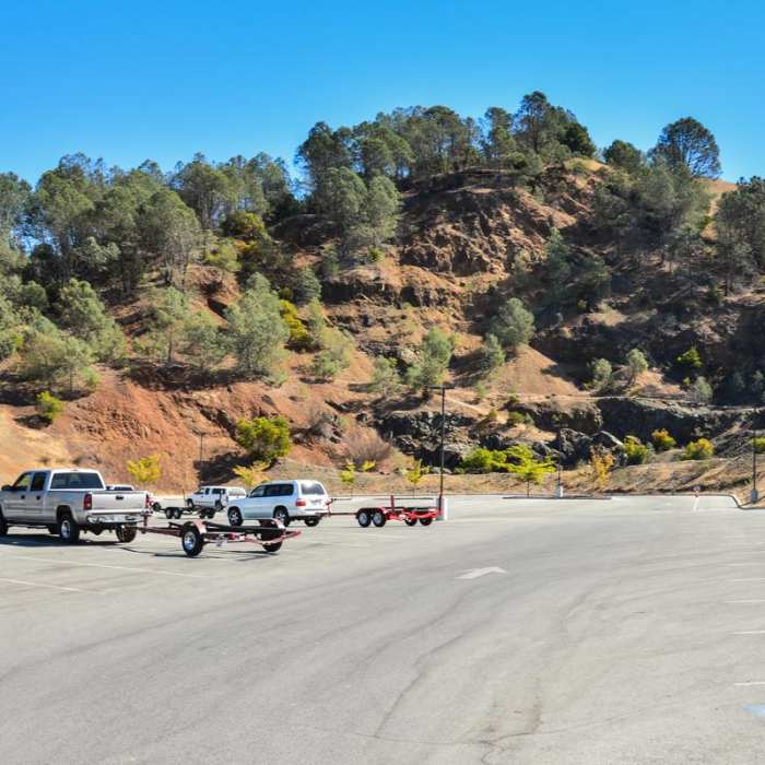 Near Lakeview + Grey Pines Loop, Rosendin Park