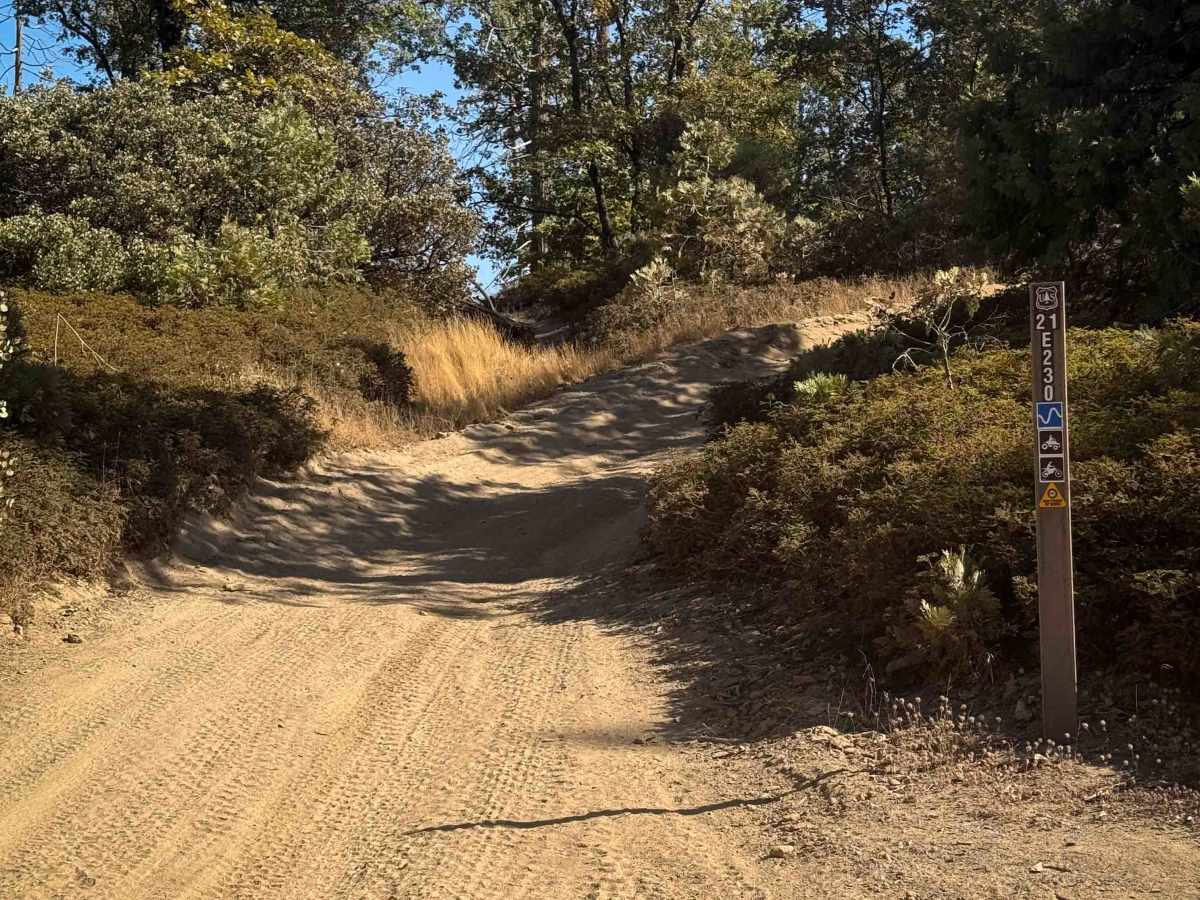21E230 trail photo