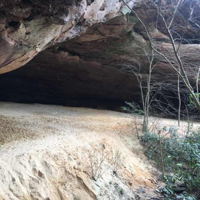 Sand cave Near Ewing Trail - Sand Cave and White Rock