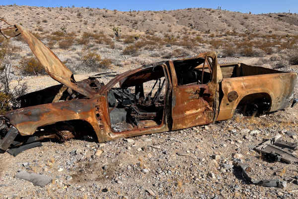 Dead Car Caravan