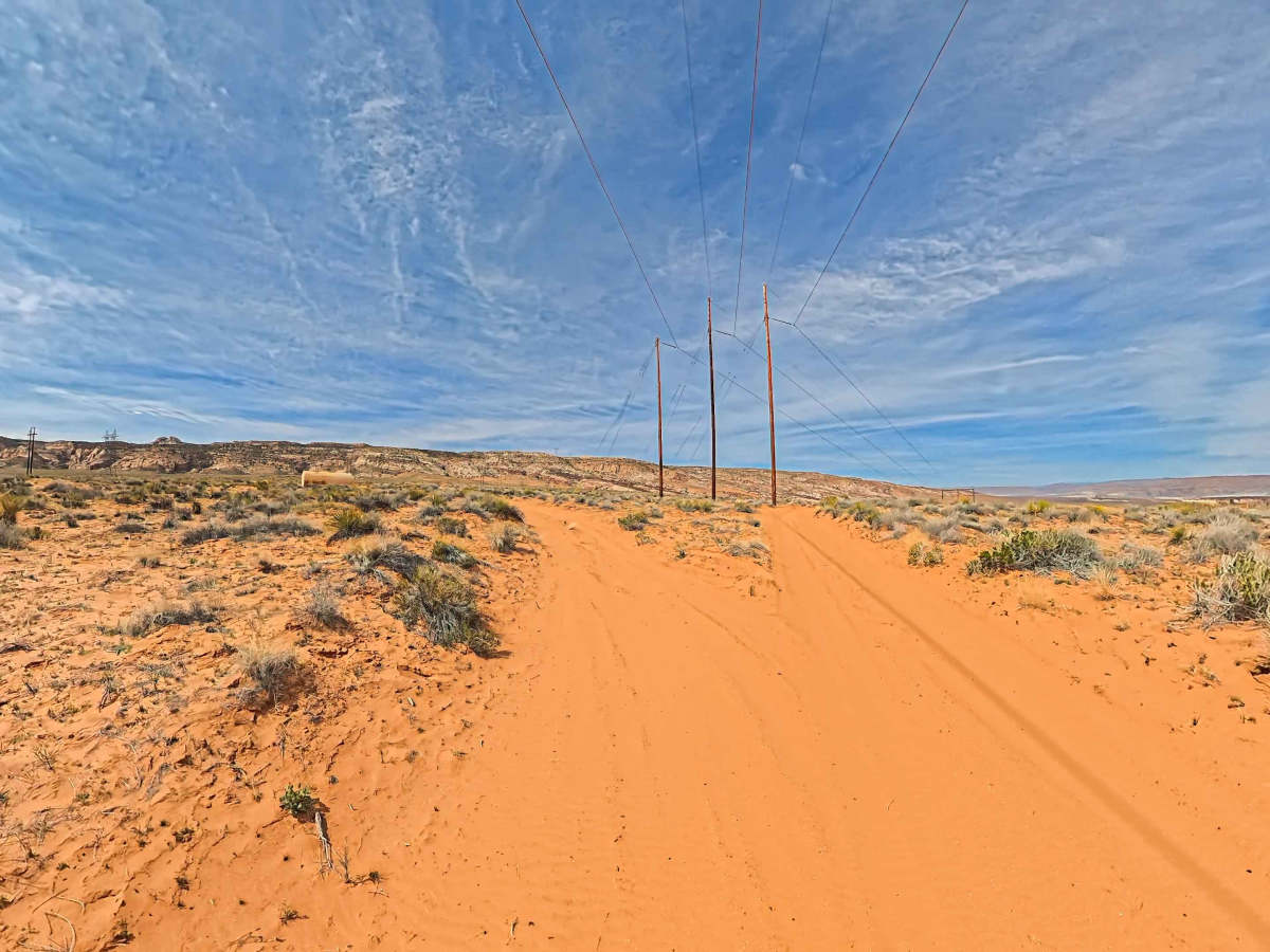 Hoodoos and High Voltage trail photo