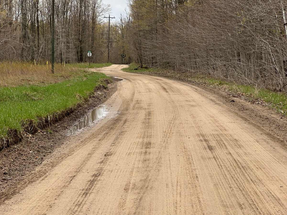 Deward Road photo 3