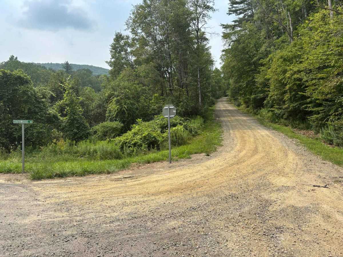 Southwoods Road trail photo