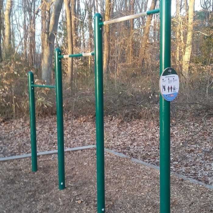 Pull-Up Exercise Station Near Oak Grove Lake Park Loop
