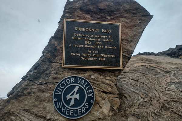 Sunbonnet Pass