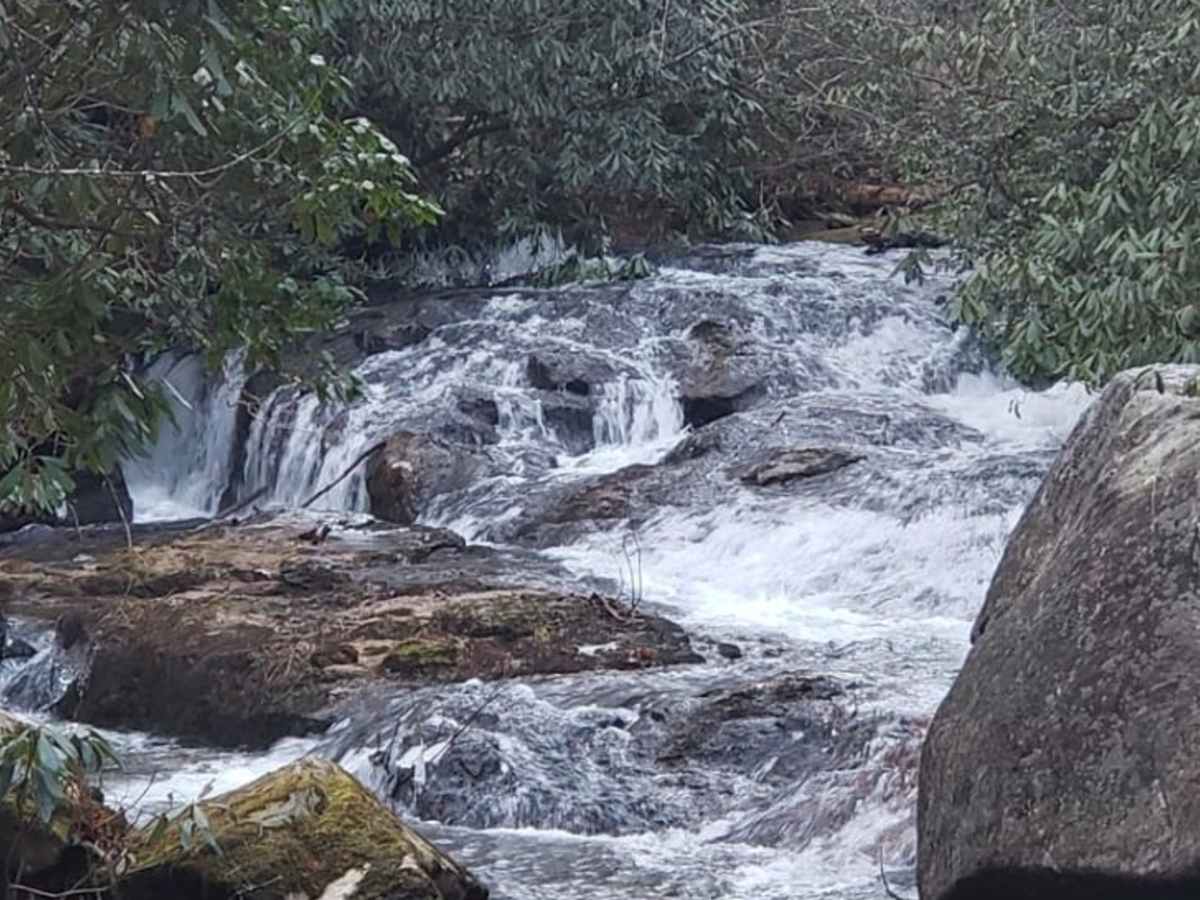 Green River Road photo 3