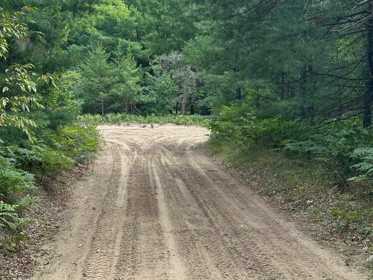 East Cavanaugh Road photo 6