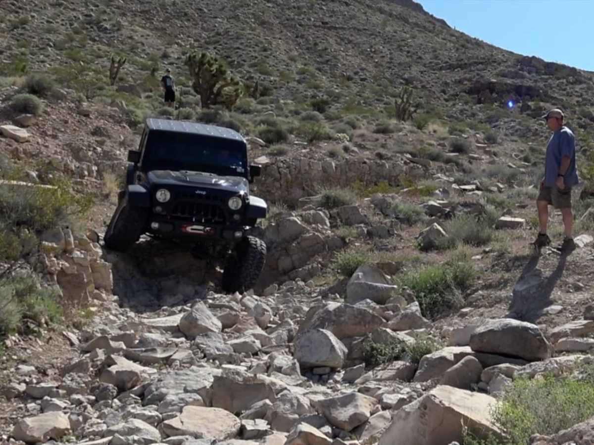 Tie Rod Canyon trail photo